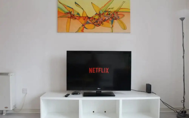 Modern Apartment-Comfortable And Central