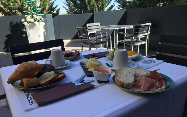 Civera Hotel
