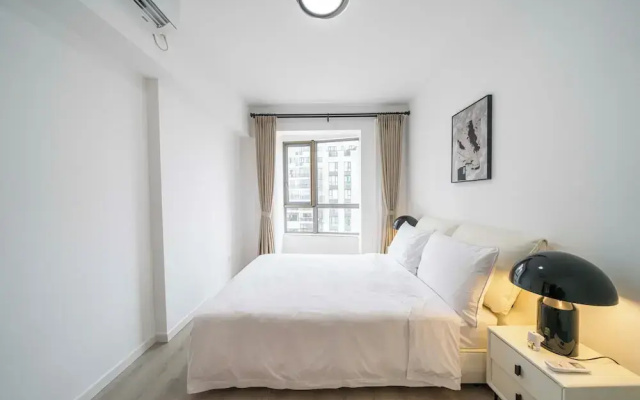 Tyms Spacious 3BR 2BA APT  Laishi Di