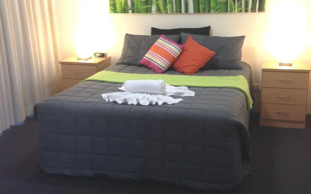 Mylos Holiday Apartments