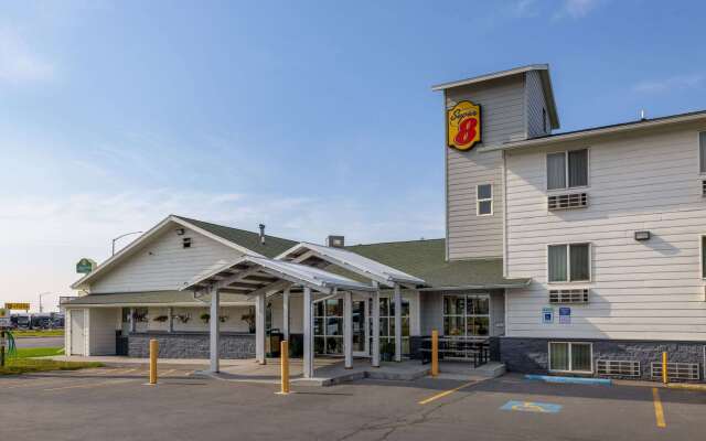 Super 8 by Wyndham Belgrade/Bozeman Airport