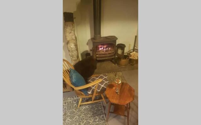 Log Burner 3 double bedroom very cosy