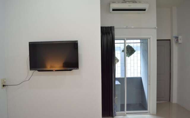 Icon Place Apartment