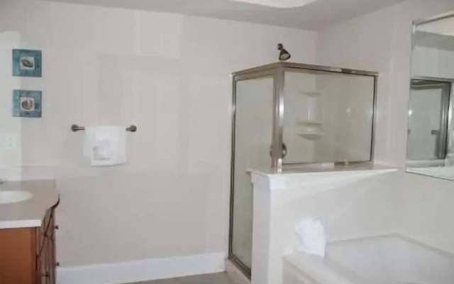 1012 Edgewater