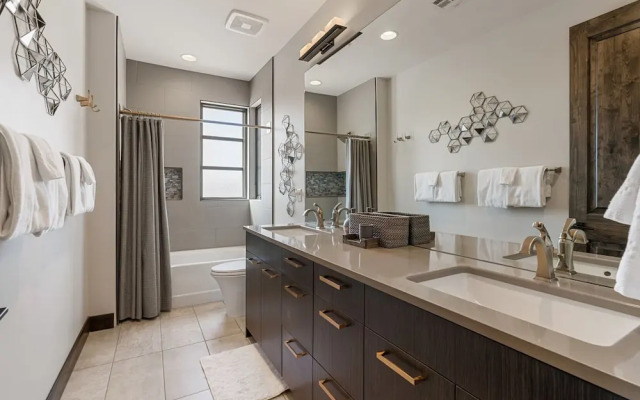 La Vista Encanto #14 4 Bedroom Home