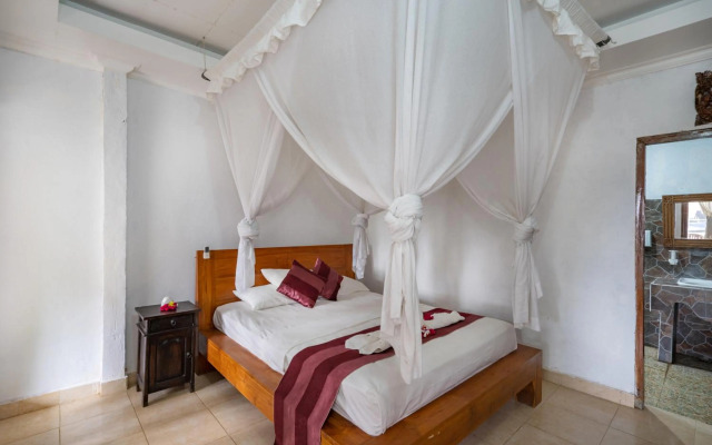 Mushroom Beach Bungalow