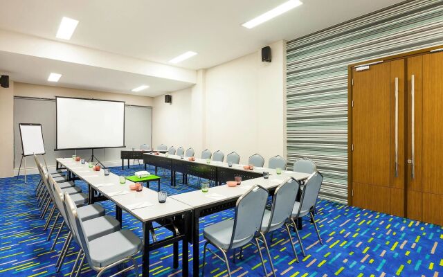Deka Hotel Surabaya HR Muhammad