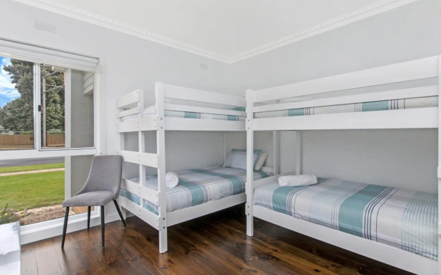 Fielding's Lair - the ultimate family retreat - House & Bungalow