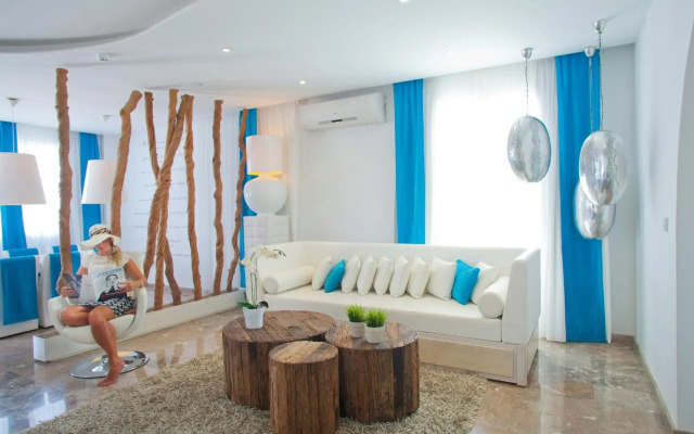 Althea Kalamies Luxury Villas By Louis Hotels