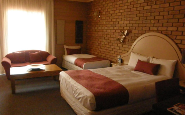 Quality Inn Colonial