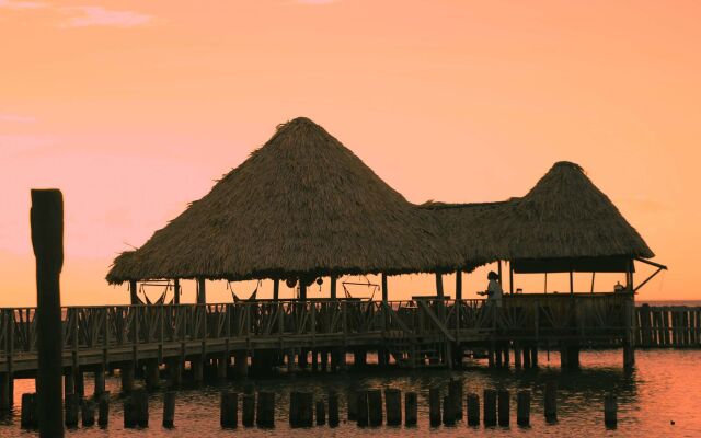 Thatch Caye, a Muy'Ono Resort