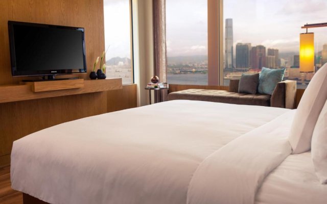 Renaissance Hong Kong Harbour View Hotel