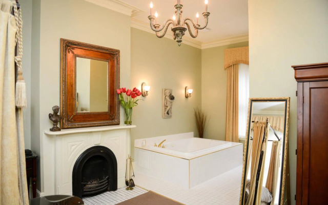 The Elizabeth Manor Guesthouse