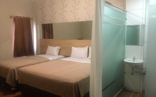 Royal Guesthouse Bandar Lampung – Guest Rooms – Bandar Lampung
