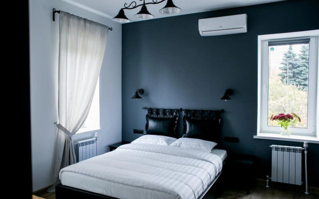 Guest House 1825