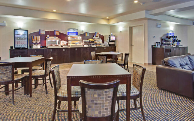 Holiday Inn Express Hotel & Suites SWIFT CURRENT by IHG