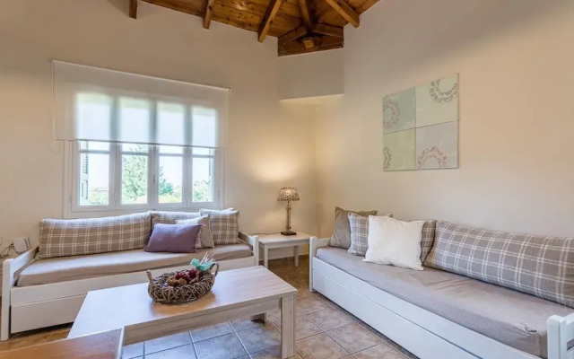 Lithos Stoupa Villas