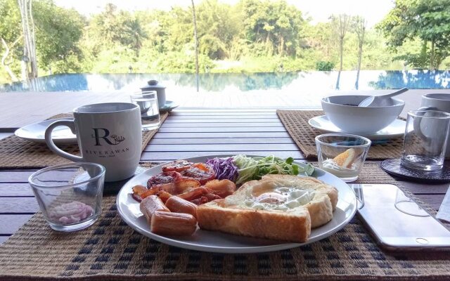 Riverawan Hotel (SHA Plus+)