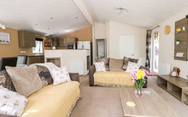 Squirrel Lodge Hazel 6