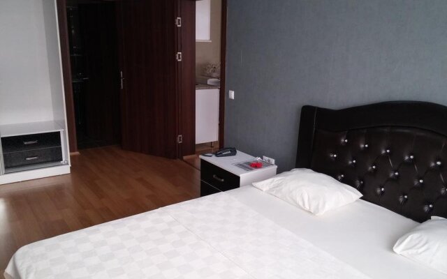 Deniz Otel