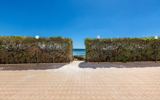 2850 Residence Bellavista - App 4 PP by Barbarhouse