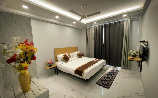 The Empire - Signature tower, Gurgaon