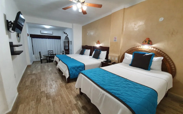 Cancun Plaza Condo Hotel