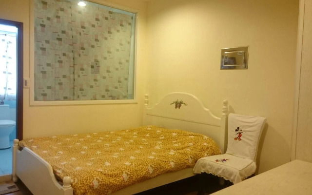 Phd's Guest House I