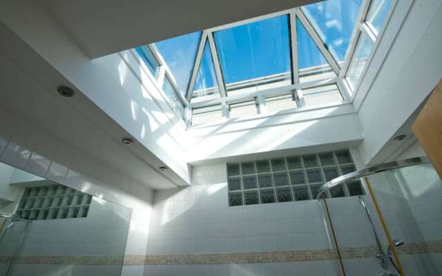 2 Bedroom City Centre Penthouse