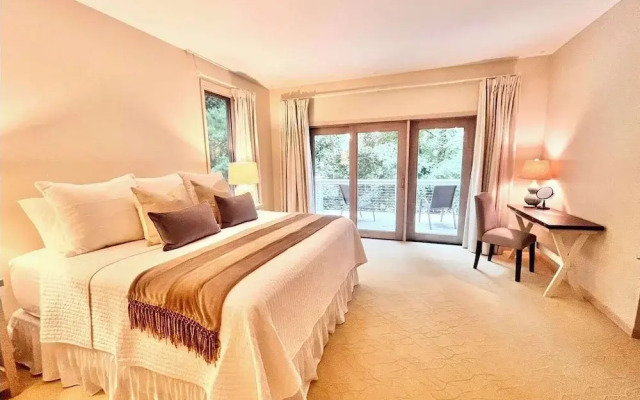 Spacious 4 BDR Home in Desirable Abbey Springs!