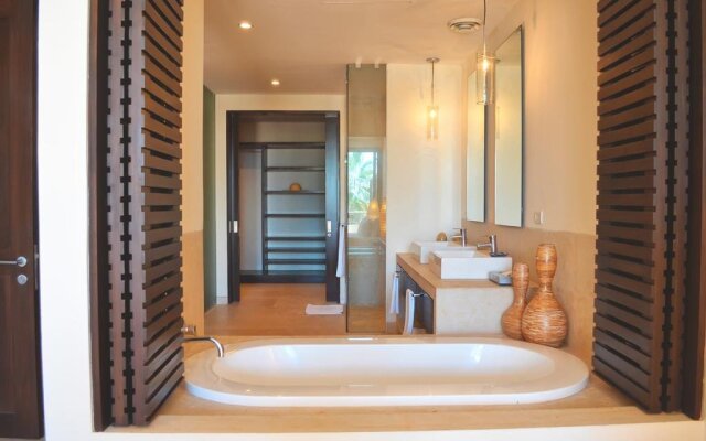 Los Veneros Resort Residences And Beach Club