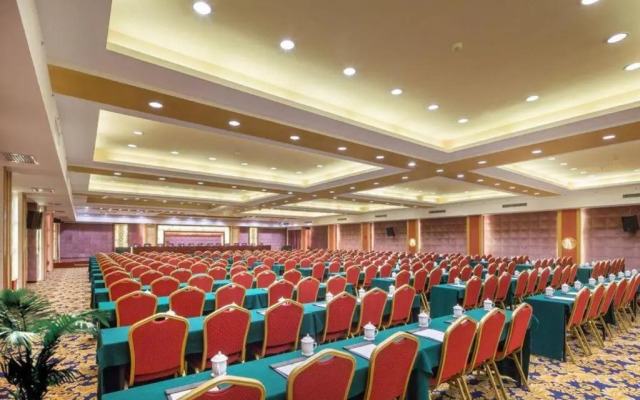 Dengfeng Chanwu Hotel