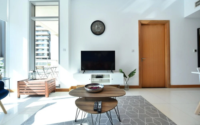 BBL - Stylish 1BR with balcony in Marina