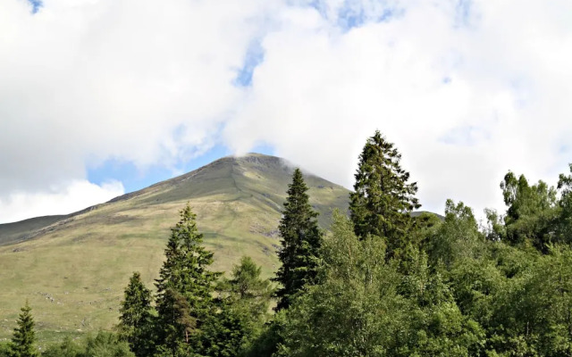 Stob Binnein Cottage