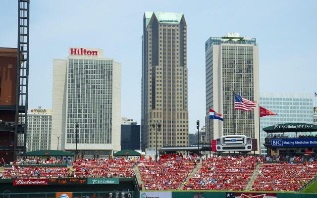 Hilton St. Louis at the Ballpark