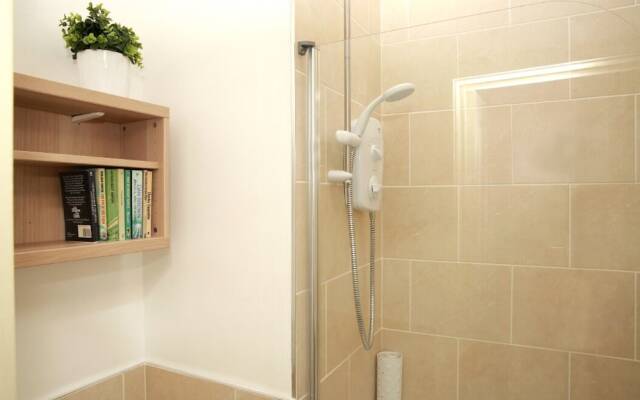 1 bed flat off Royal Mile