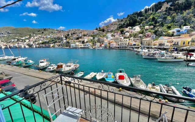 Nikolakis, Seafront - Harbor view