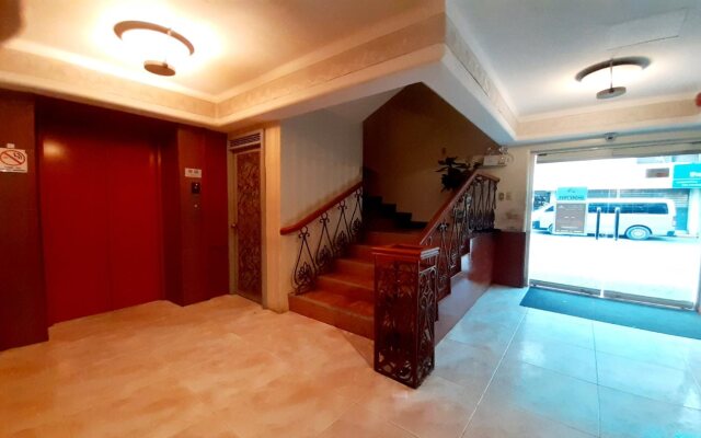 Palladium Suites Hotel