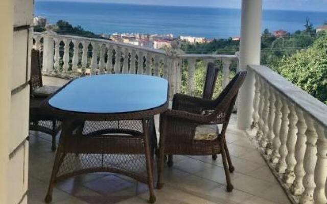 Sadik Villa (Sea View 4 Bedrooms and 4 Bathrooms)