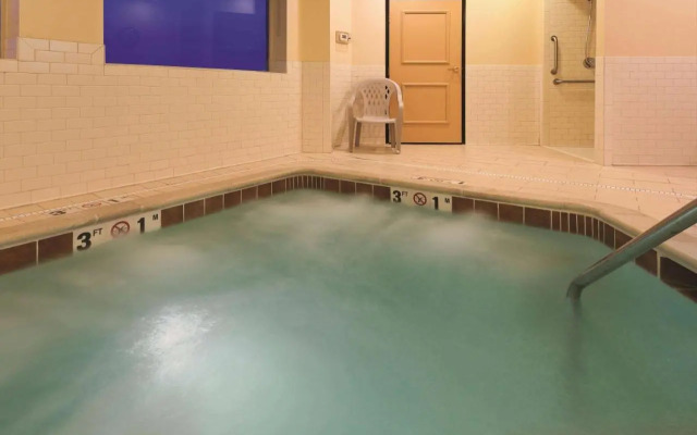 Holiday Inn Express Butte