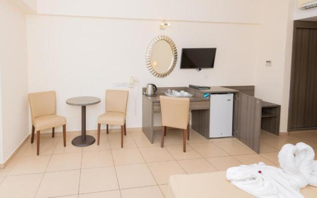 Tofinis Hotel