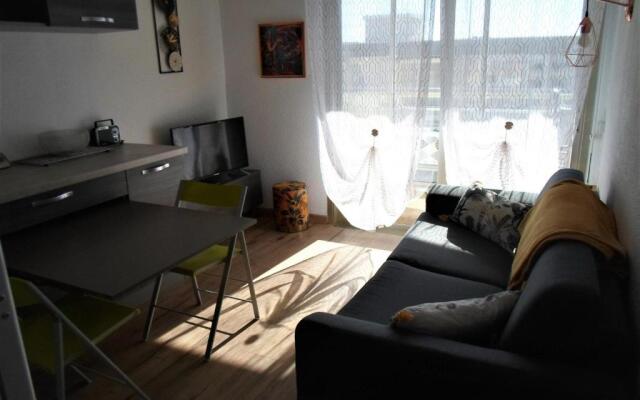 Appartement Balaruc-les-Bains, 1 pièce, 4 personnes - FR-1-503-89