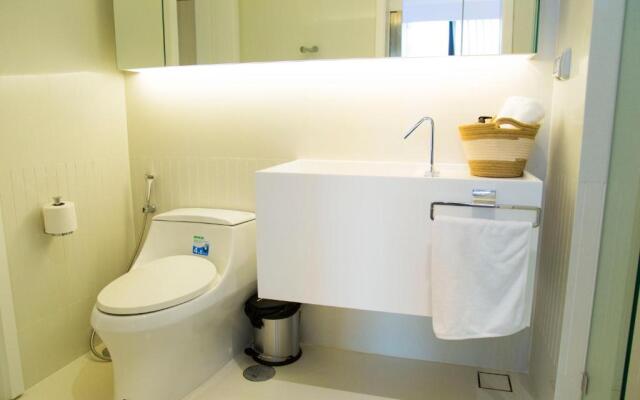 Circle Sukhumvit 11#Luxury#Pool#Gym#BTS Nana&MRT Sukhumvit#1BR#Max2ppl