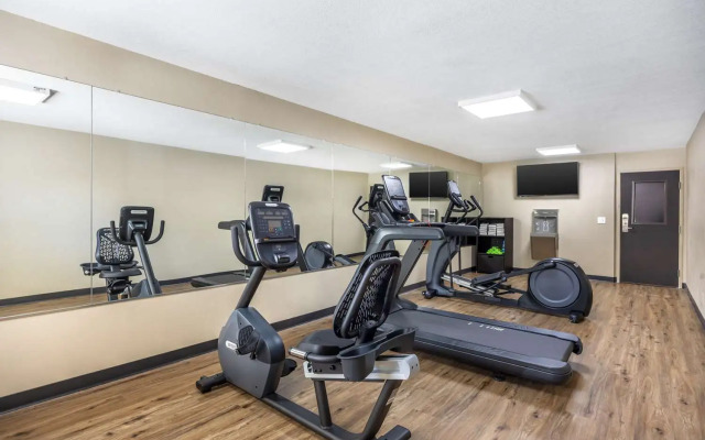 Sleep Inn & Suites Salina I-135