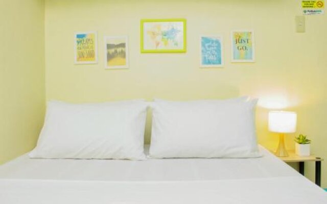 NoMadsMNL Backpackers Homestay