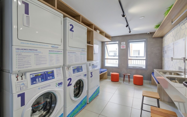 Roomo Be Urban Brooklin