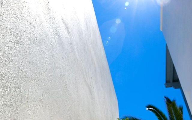 Memories Beach Hotel