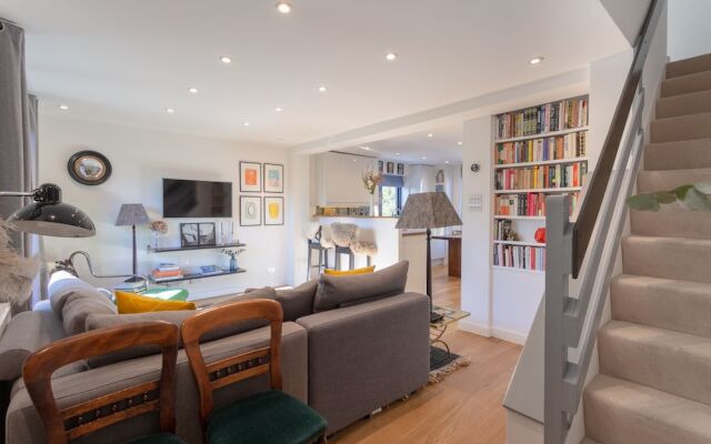 Modern 2 Bedroom Apartment Near Portobello Road