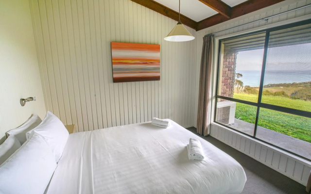 Beacon Point Ocean View Villas – Guest Rooms – Johanna