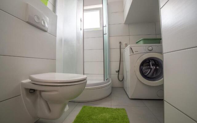 Studio Apartman Nina